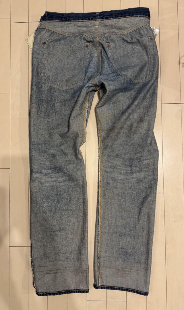 Levis