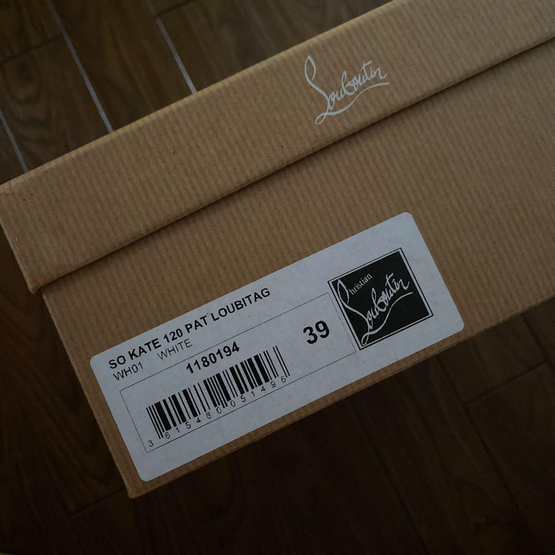 靴 louboutin