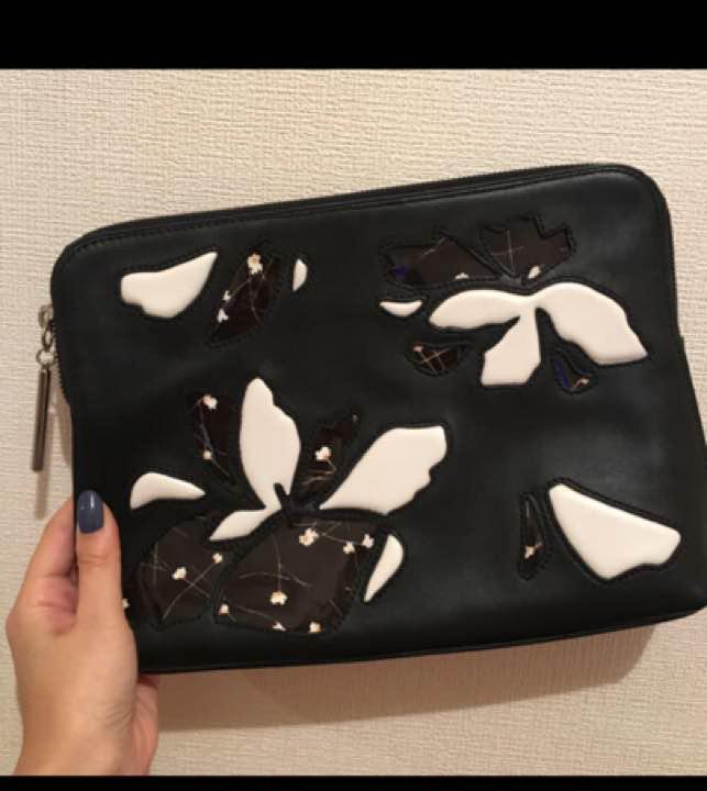 クラッチバッグ