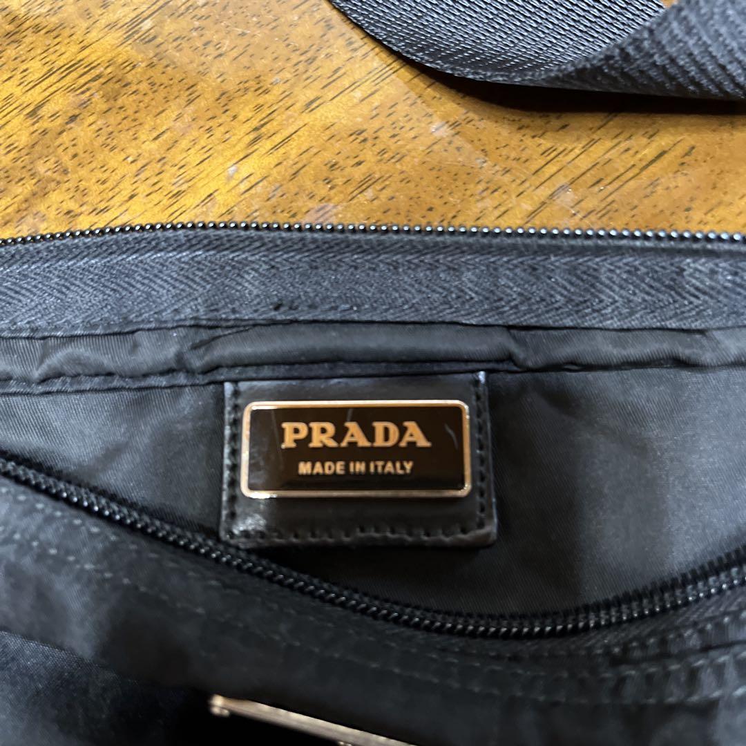 PRADA ナイロン ショルダーバッグ ブラック