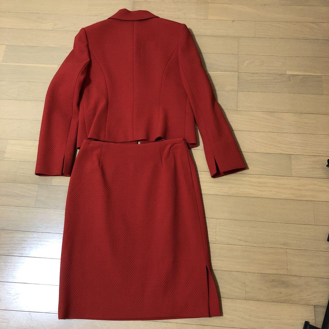 超お買い得大特価‼️Harrodsの赤色スーツ❣️
