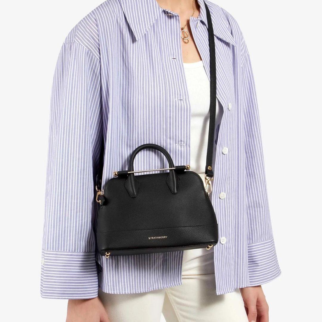 STRATHBERRY ショルダーバッグ ブラック 【購入時コメント不要です】