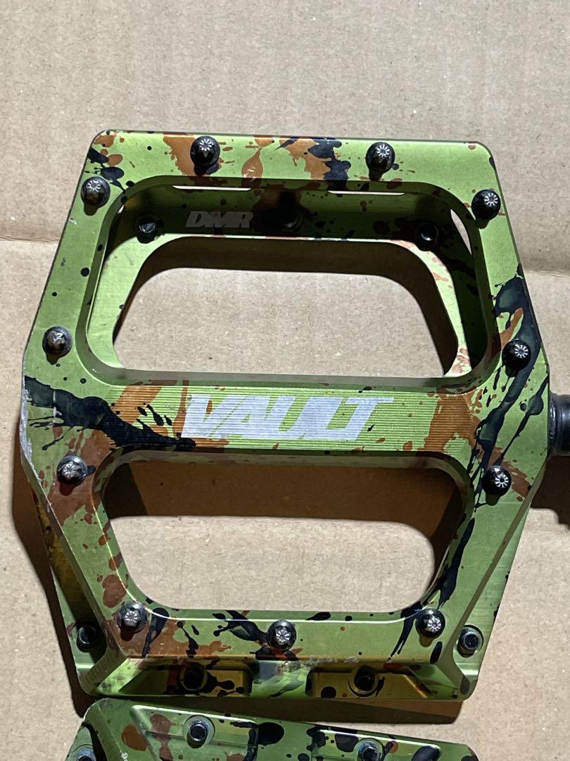 DMR VAULT ペダル 迷彩