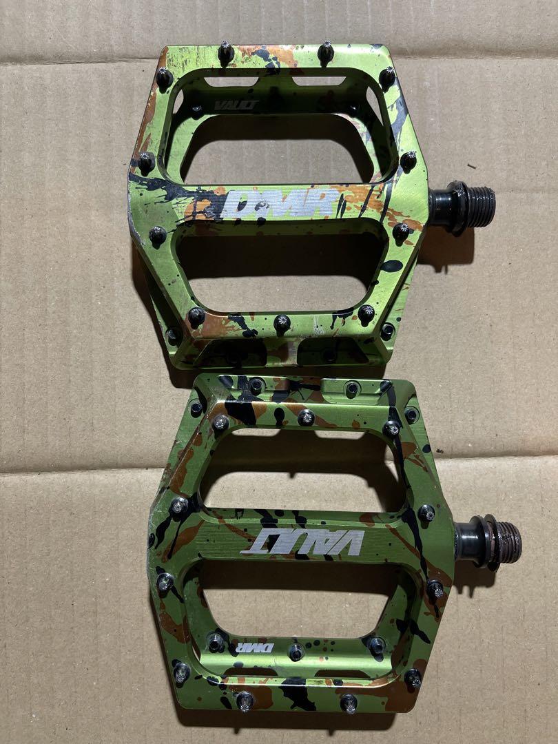 DMR VAULT ペダル 迷彩
