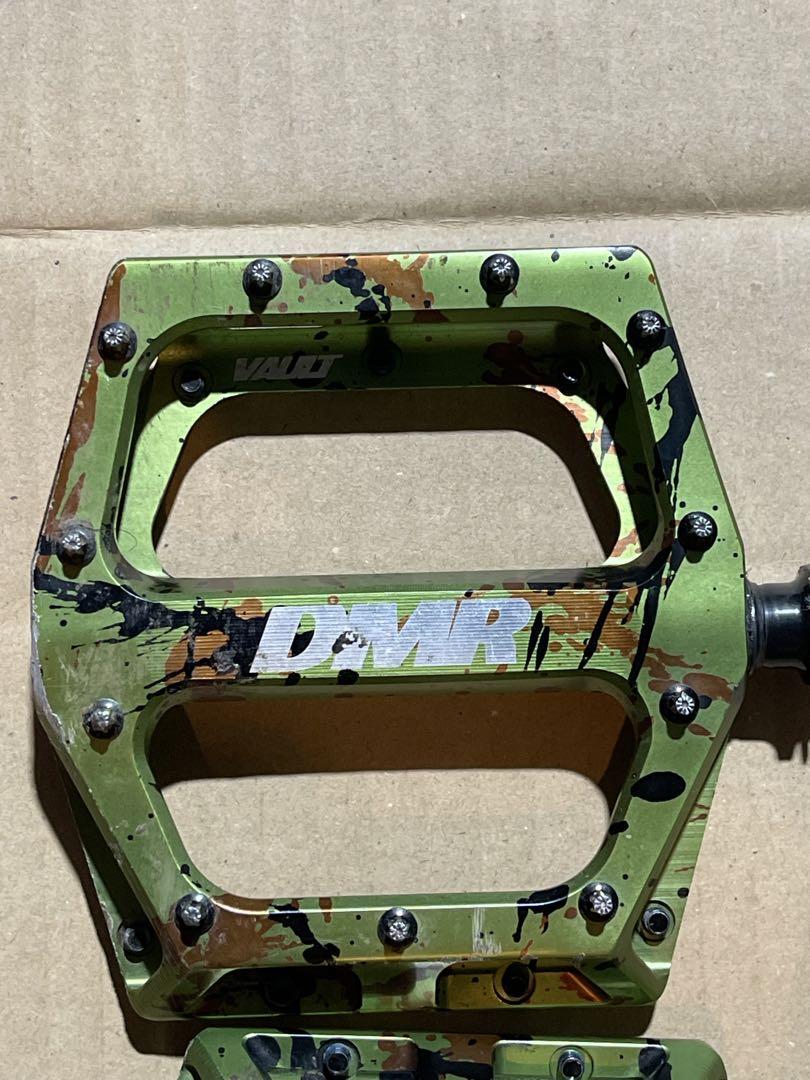 DMR VAULT ペダル 迷彩