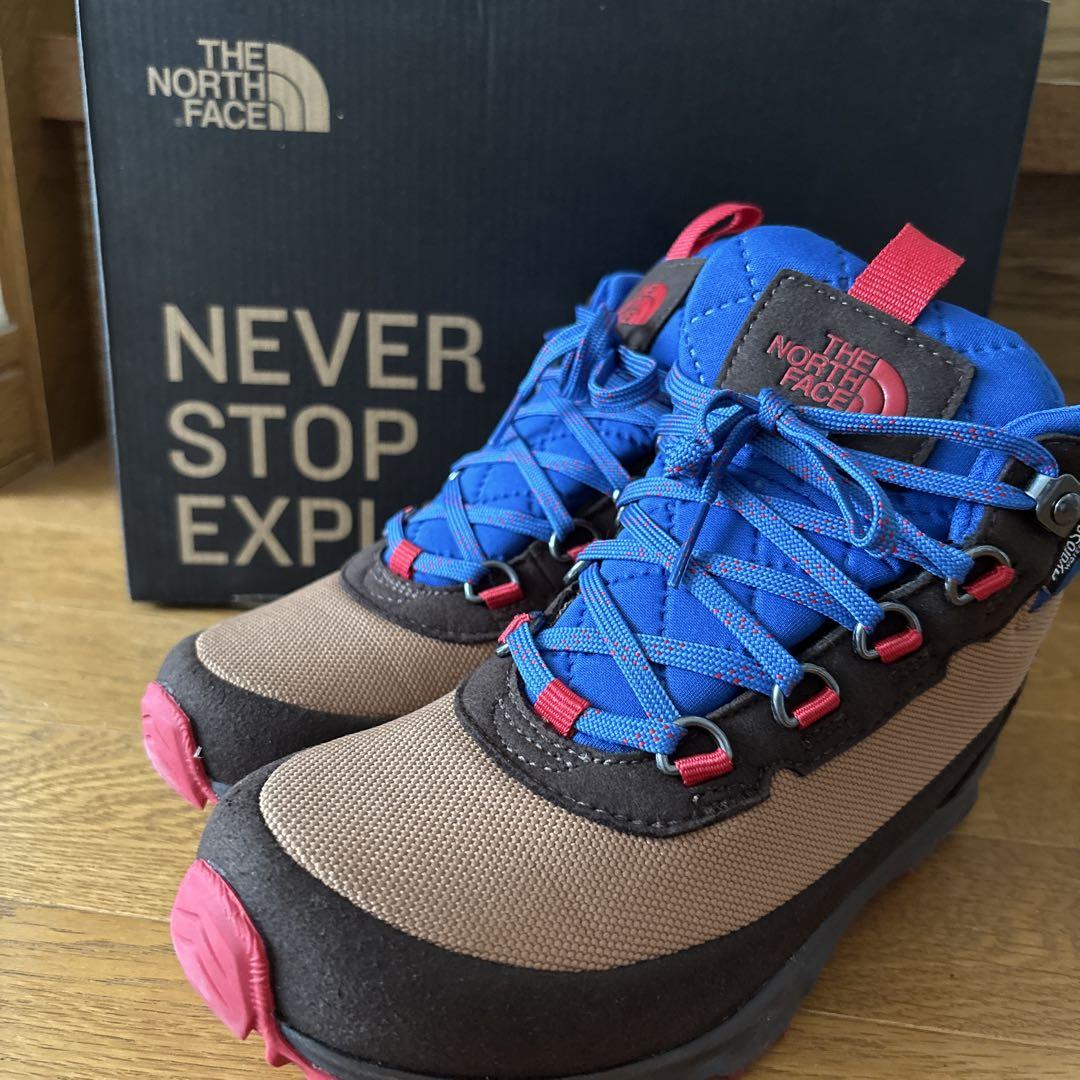 ザノースフェイスキッズ　トレッキングシューズ　　登山靴　22㎝　専用の靴下付き 美品】THE NORTH FACE 登山靴 キッズ 22センチ 箱あり - メルカリ