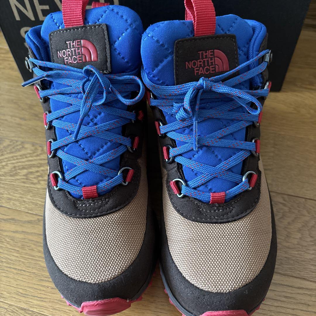 ザノースフェイスキッズ トレッキングシューズ 登山靴 22㎝ 専用の靴下付き 美品】THE NORTH FACE 登山靴 キッズ 22センチ 箱あり - メルカリ