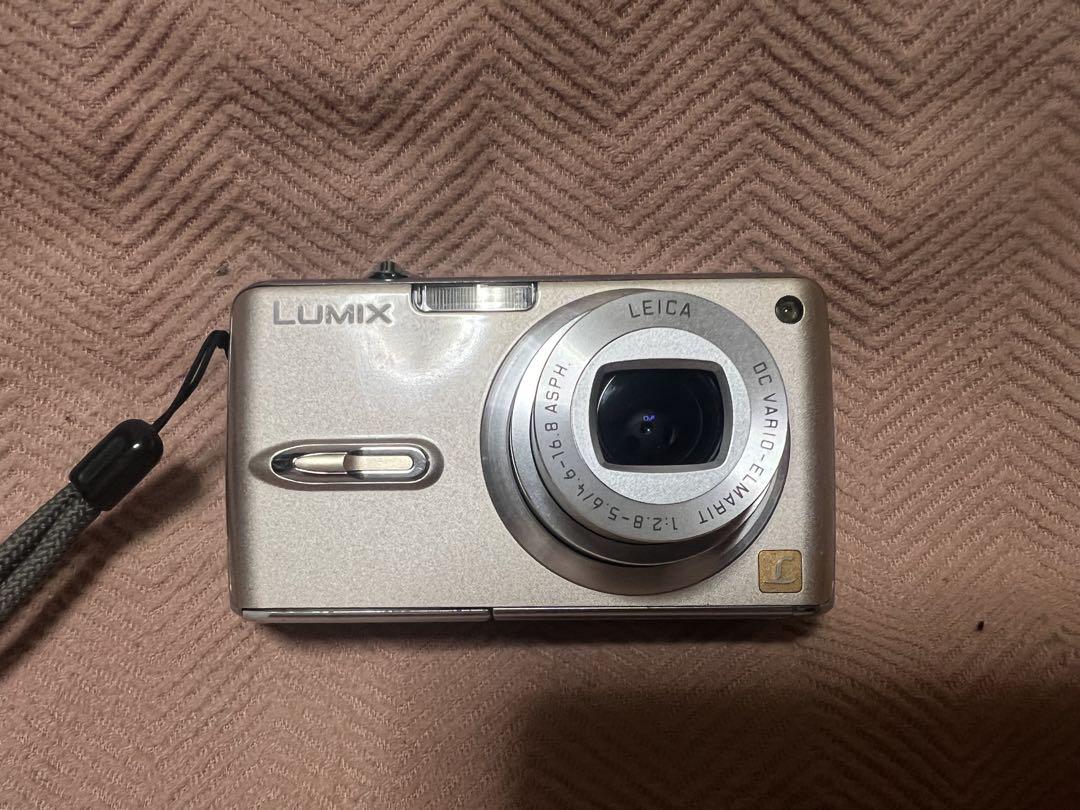 Panasonic パナソニック　LUMIX DMC-FX07 デジタルカメラ
