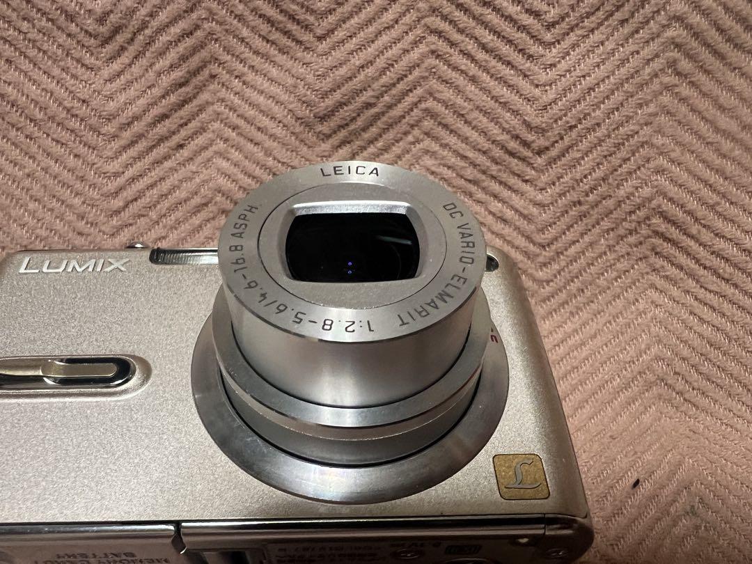 Panasonic パナソニック　LUMIX DMC-FX07 デジタルカメラ