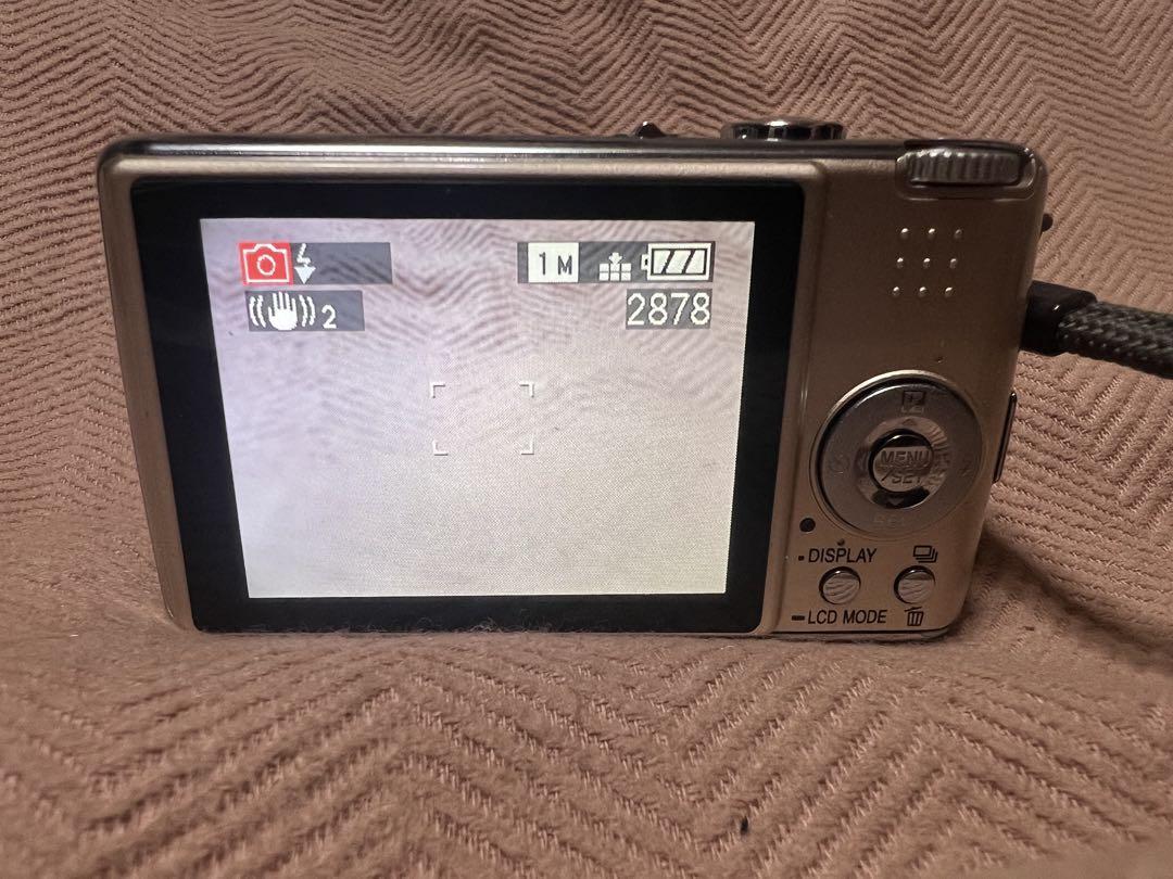 Panasonic パナソニック　LUMIX DMC-FX07 デジタルカメラ