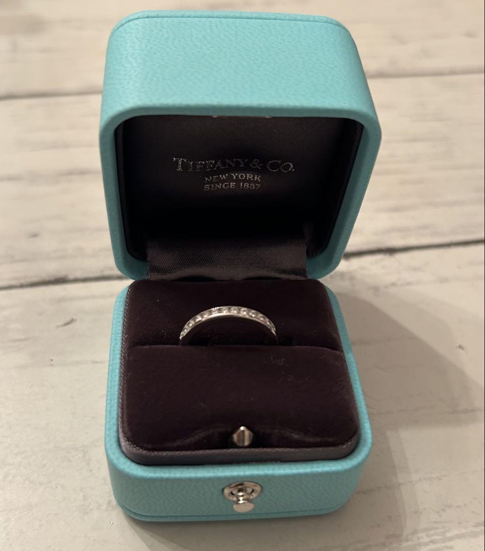 輝くダイヤモンド【Tiffany & Co.】セッティングウェディングバンド7号