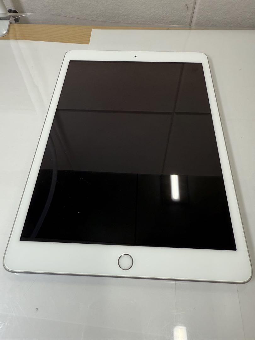 【美品】Apple iPad 第8世代 32GB Wi-Fi MYLA2J/本体