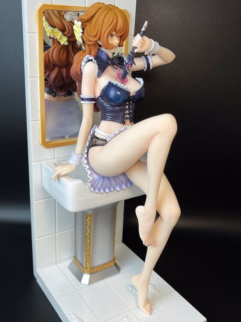 ルパン三世 峰不二子　フィギュア　メイドver