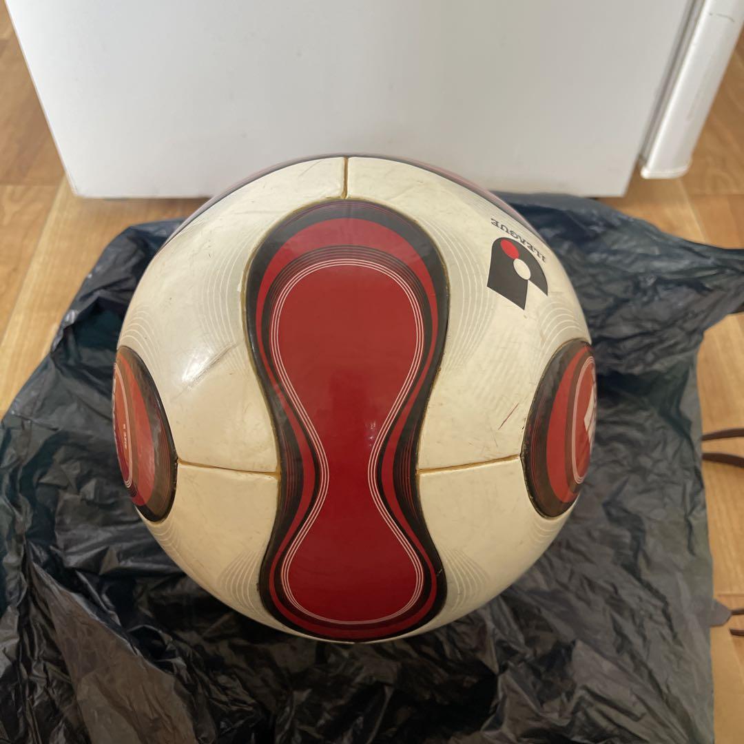 サッカーボール5号】チームガイスト Jリーグ仕様 - メルカリ