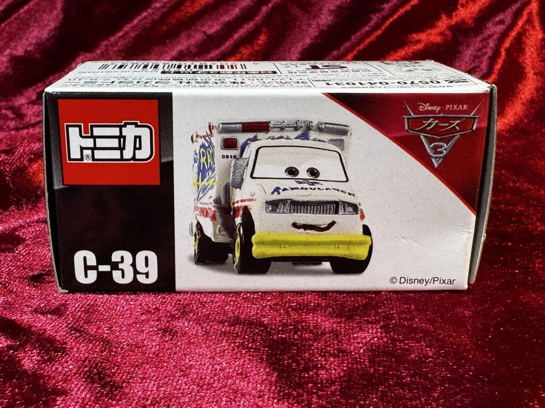 新品⭐️カーズ トミカ C－39 ドクター・ダメージ　スタンダードタイプ Amazon.co.jp: ディズニー カーズ トミカ C-39 ドクター