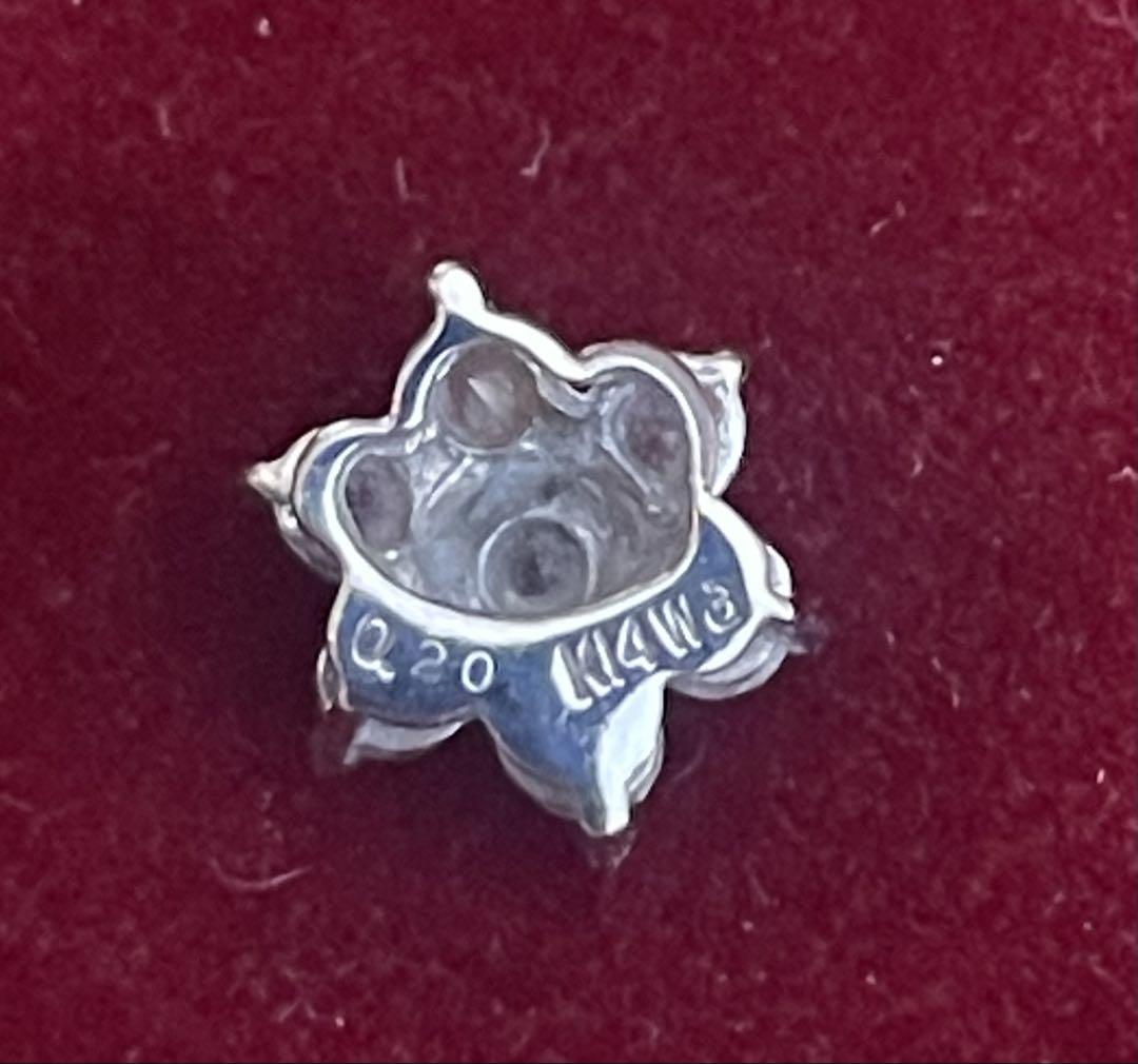 k14WG トップ　フラワーダイヤモンド0.20ct
