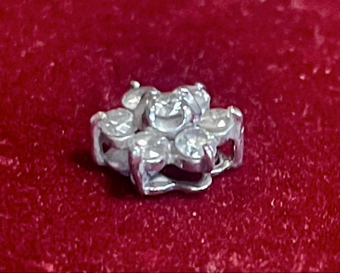 k14WG トップ　フラワーダイヤモンド0.20ct