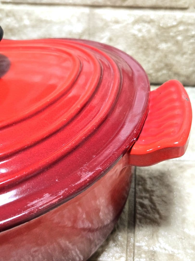 ル・クルーゼ　ココット　　　　　　　ダムールハート型