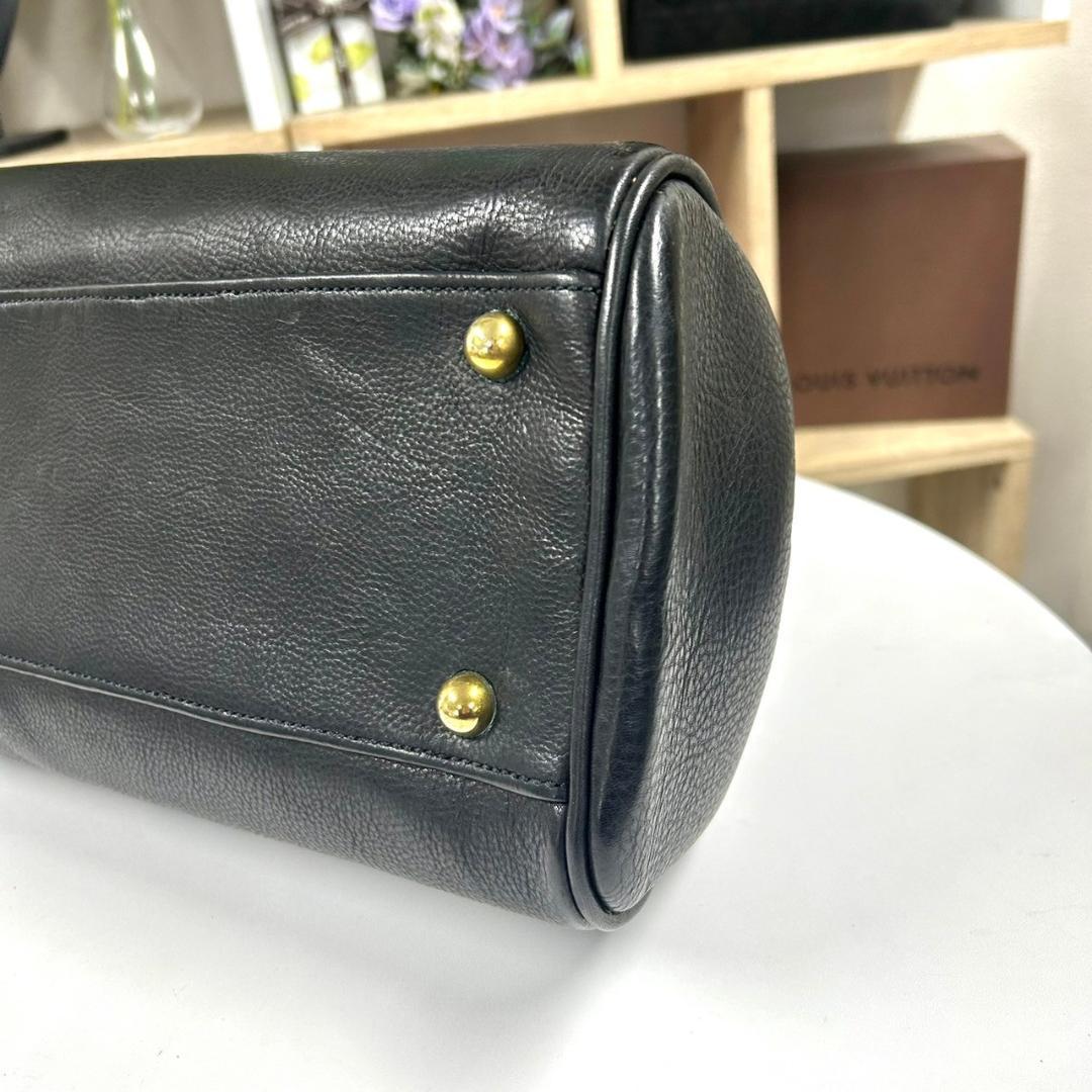 美品 極上レザー 横長 デザイン ダレスバッグ