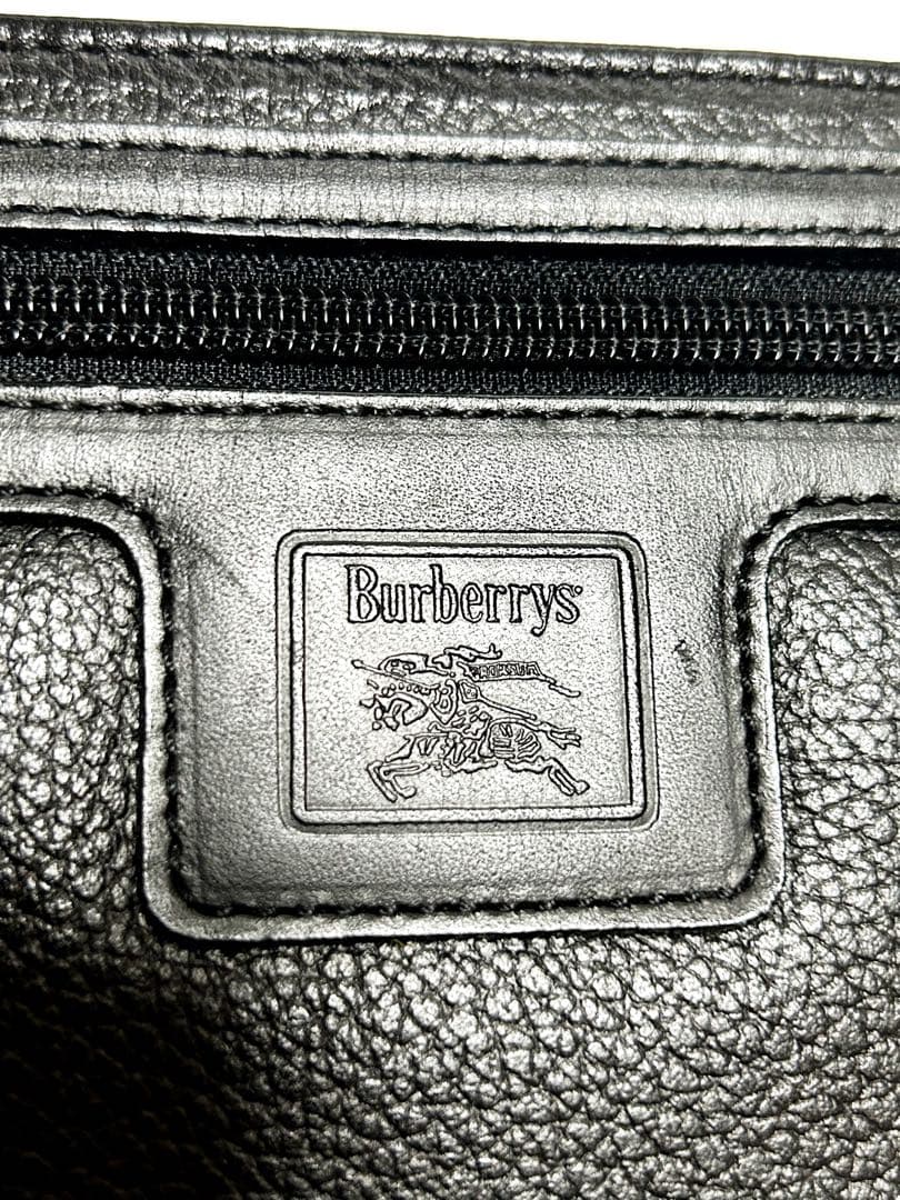 極美品 バーバリーズ セカンドバッグ クラッチバッグ レザー ノバ