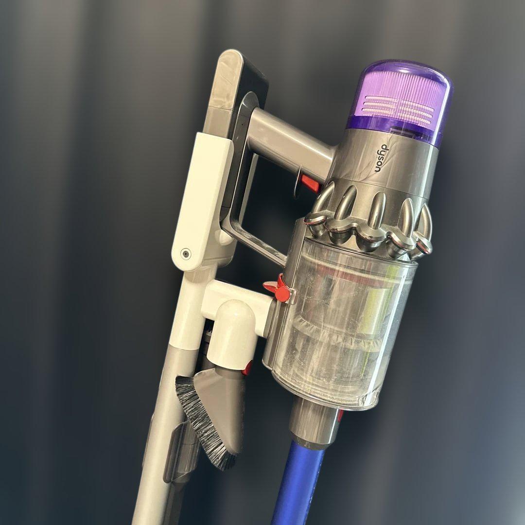 Dyson V11 Fluffy コードレス掃除機 ジャンク - メルカリ