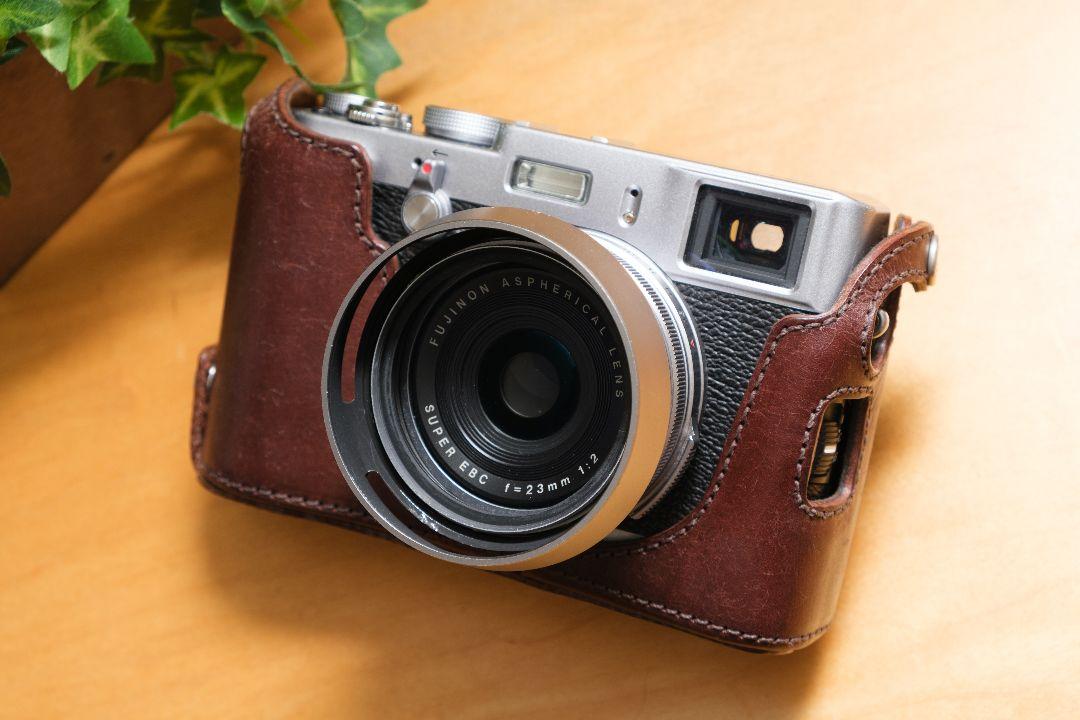 Fujifilm X100S 本革ボディスーツ、フード、バッテリーセット