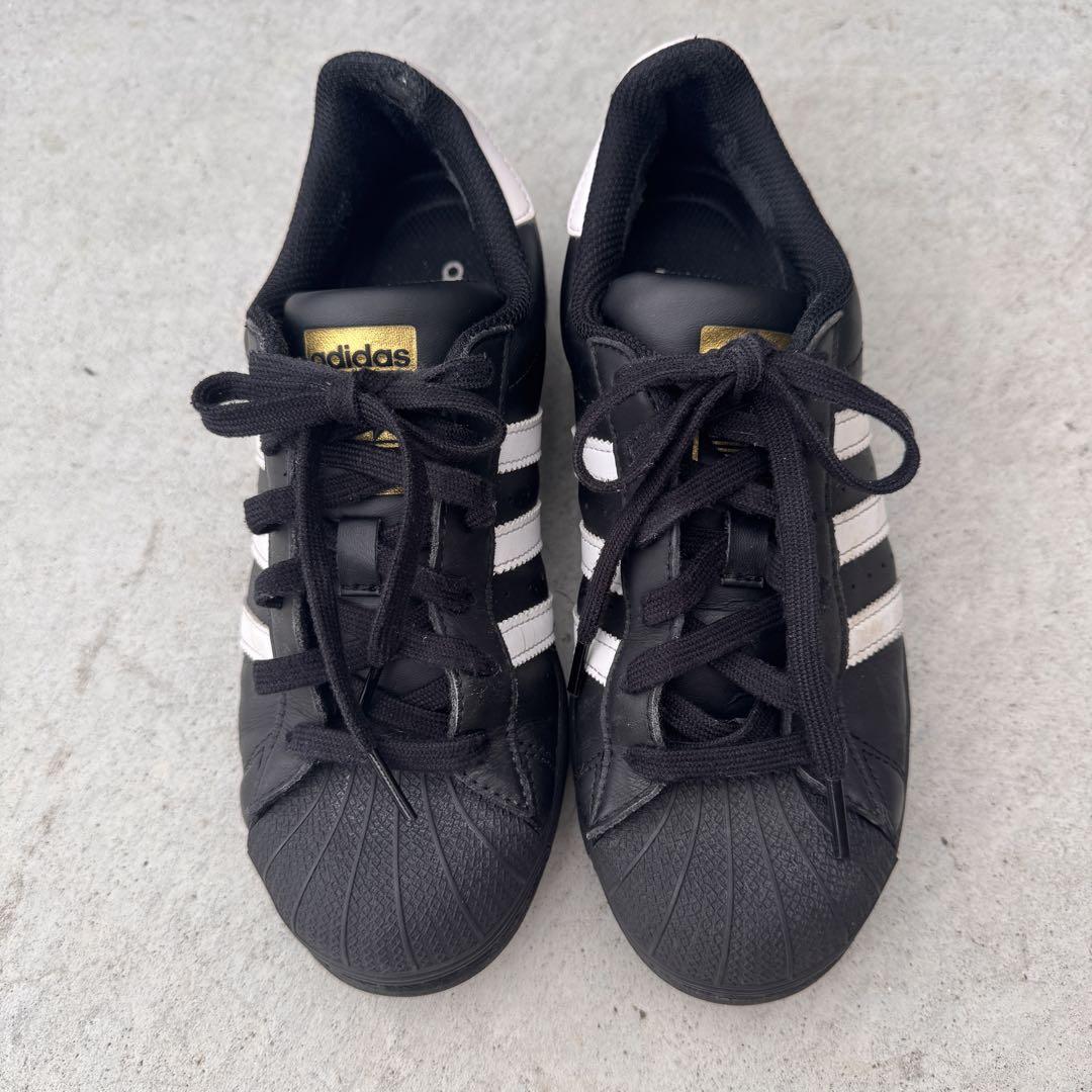 adidas アディダス SUPERSTAR スーパースター スニーカー　黒　白