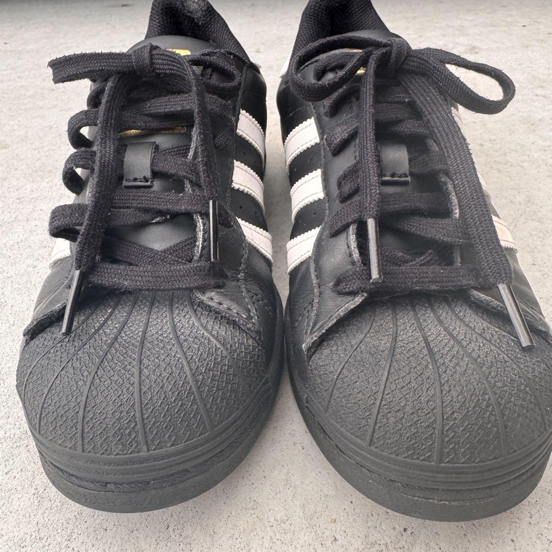 adidas アディダス SUPERSTAR スーパースター スニーカー　黒　白