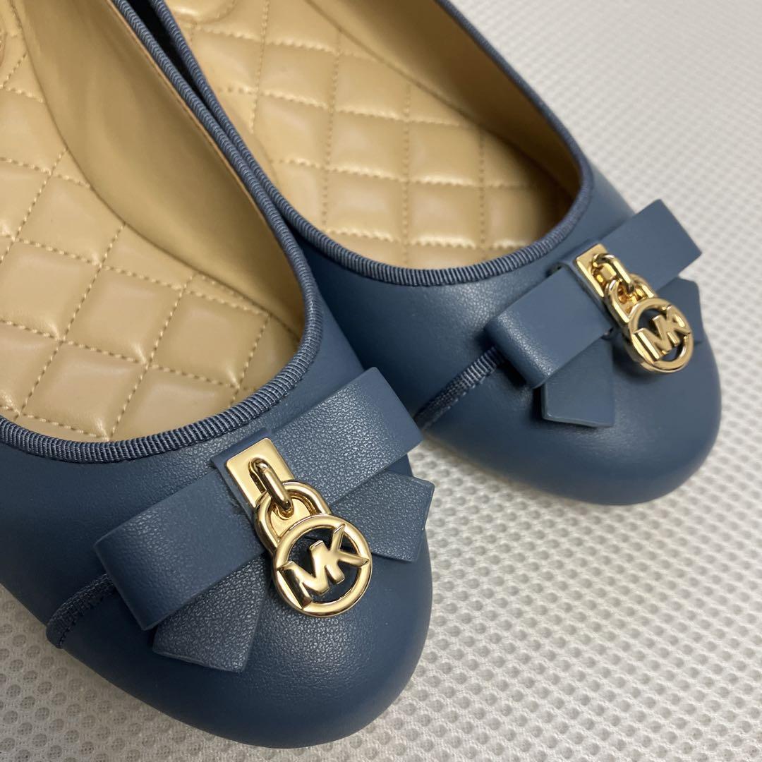 新品　マイケルコース　フラットシューズ　バレエシューズ　ブルー系　23.0