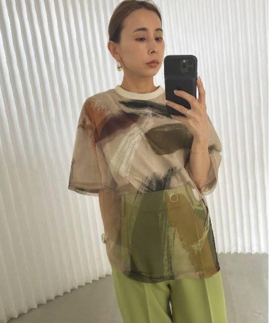 トップス LOUISE ART TEE
