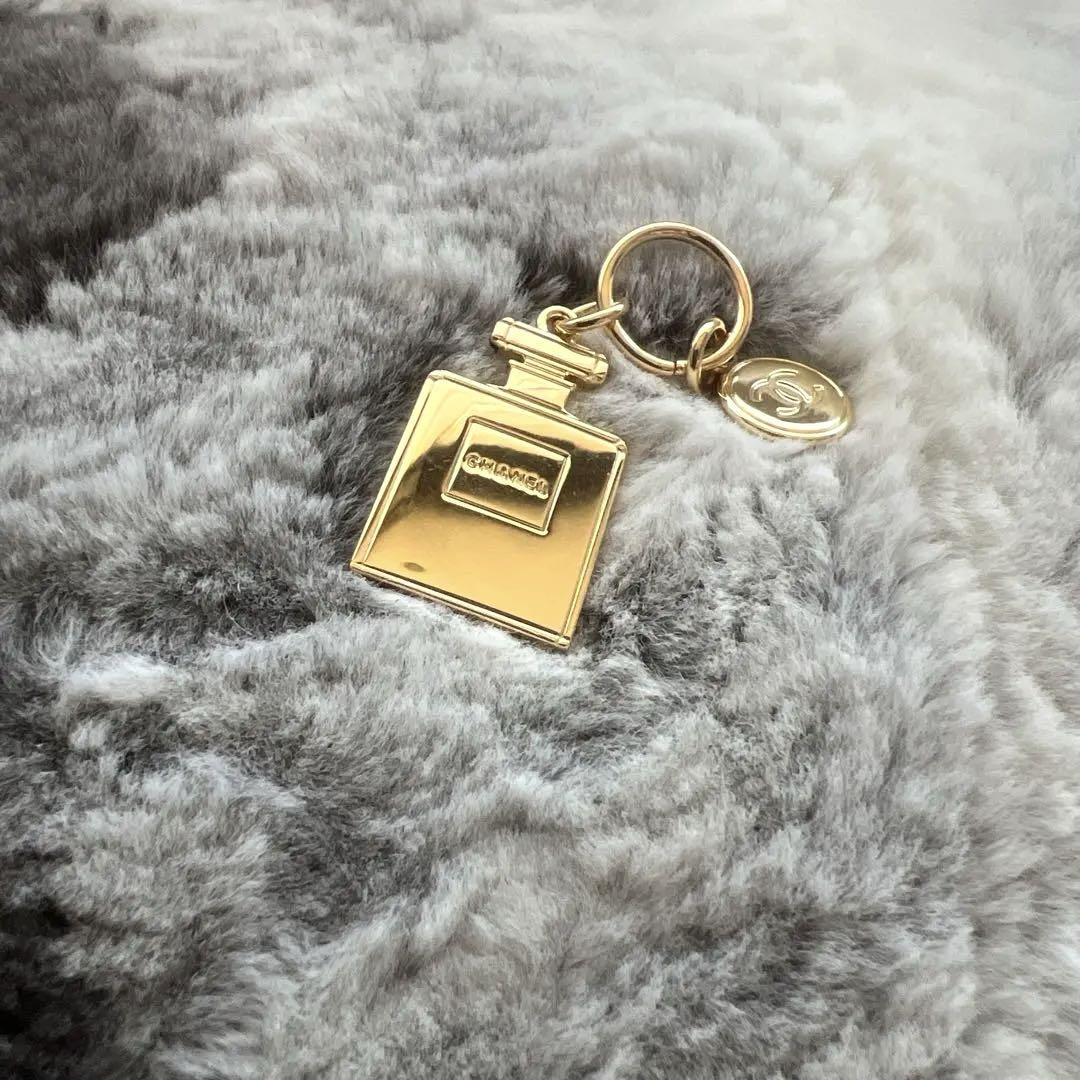 シャネル　チャーム　セット売り CHANEL - シャネル チャーム 非売品 セット 画像の 3個セットの