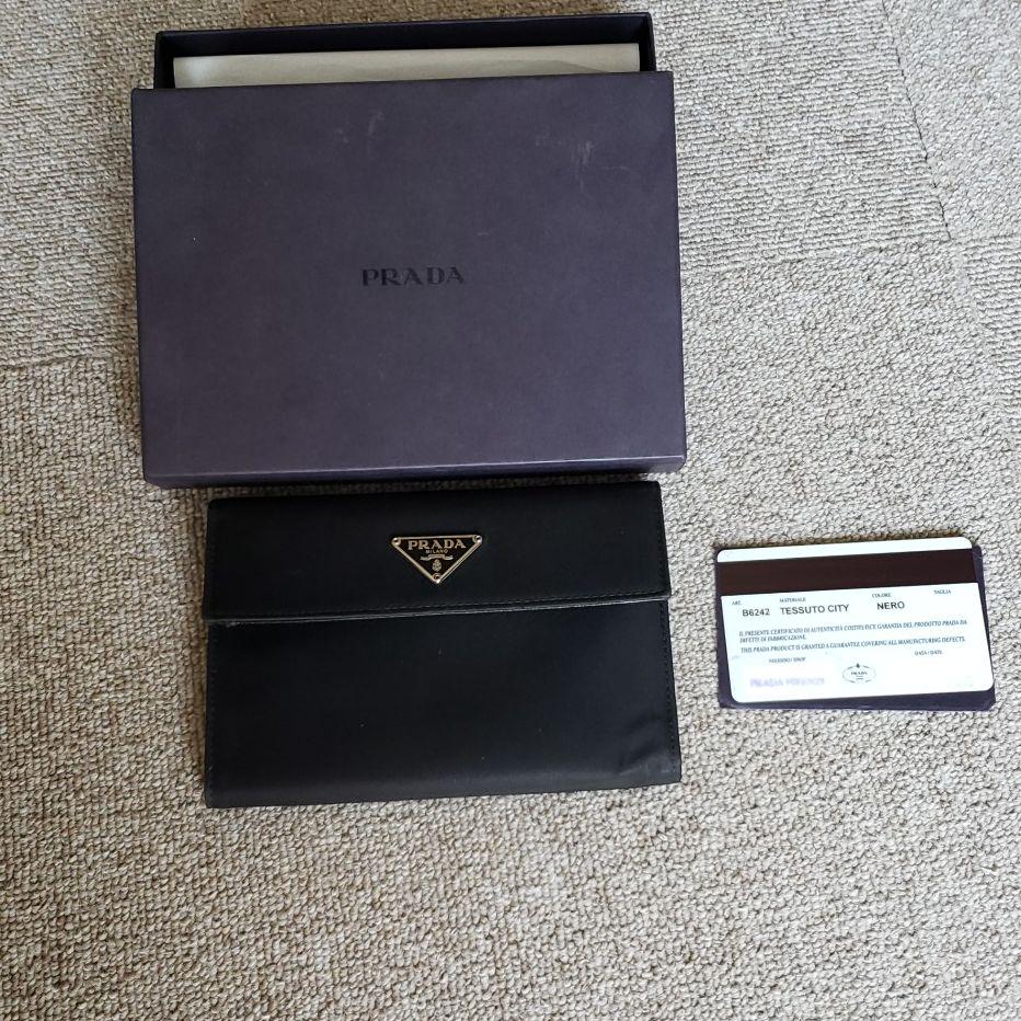 PRADA プラダ 財布