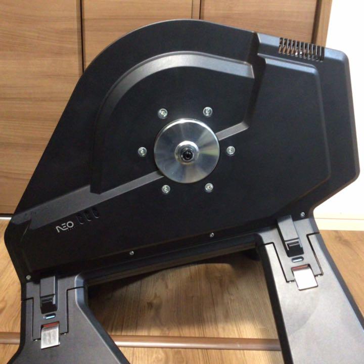 っています ローラー台 Tacx NEO Smart ZybYa-m45794777349 つぶれ