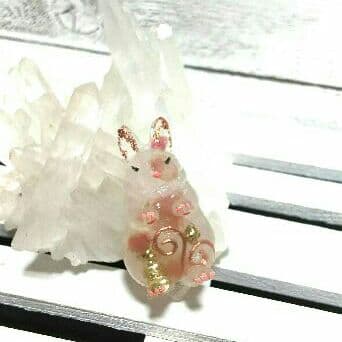 メルカリ スヤスヤうさぎのオルゴナイト 恋愛運up 置物 900 中古や未使用のフリマ