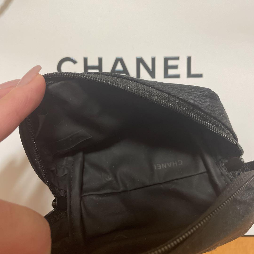 シャネルのヘア&ボディオイル　ポーチセット