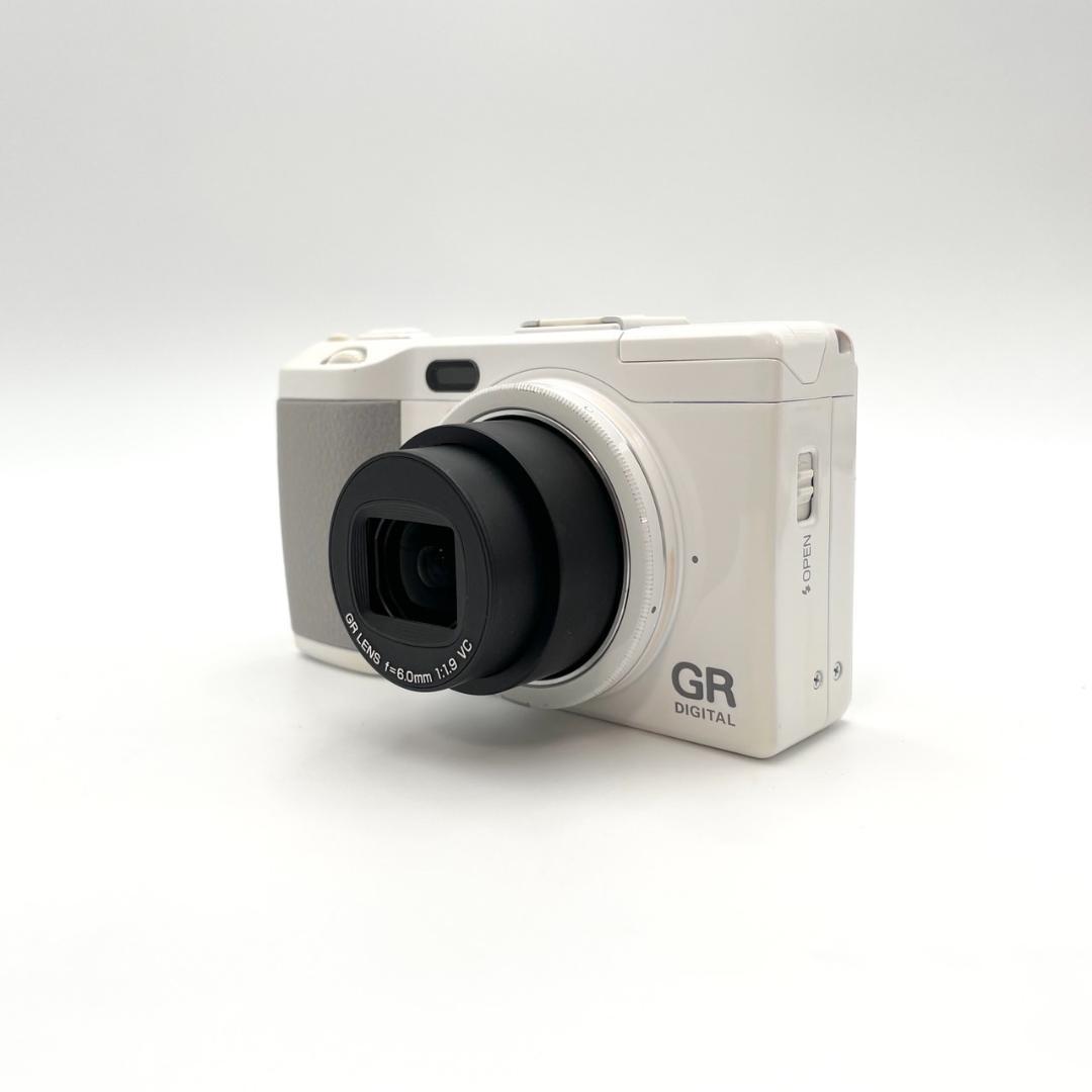 【美品】  RICOH リコー GR DIGITAL IV ホワイトエディション