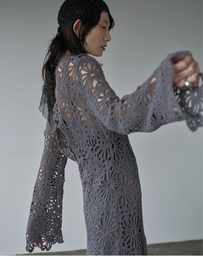MEDI FLOWER SAINT LACE DRESS