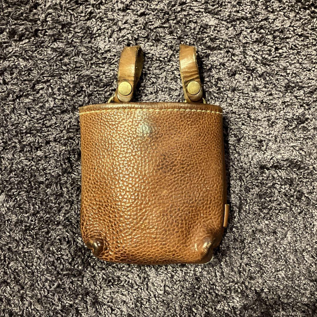 美品　HERZ ヘルツ　大工さんの腰袋的ベルトポーチ　受注生産品　日本製 大工さんが仕事で使う腰袋をイメージしたベルトポーチ「革鞄の