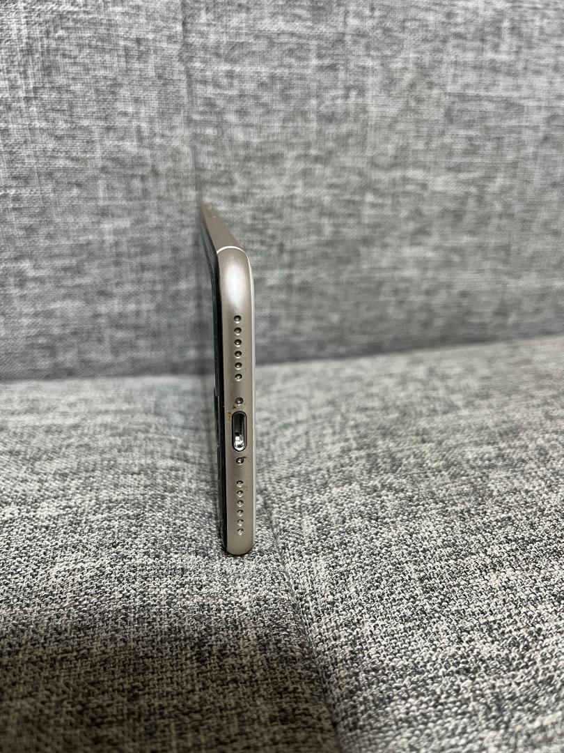 iPhone SE (第3世代) スターライト 128GB スマートフォン・携帯電話 iPhone SE (第3世代) スターライト 128GB スマートフォン・携帯電話