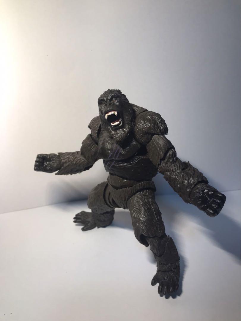 モンスターアーツ　2021   ゴジラ　コング　フィギア