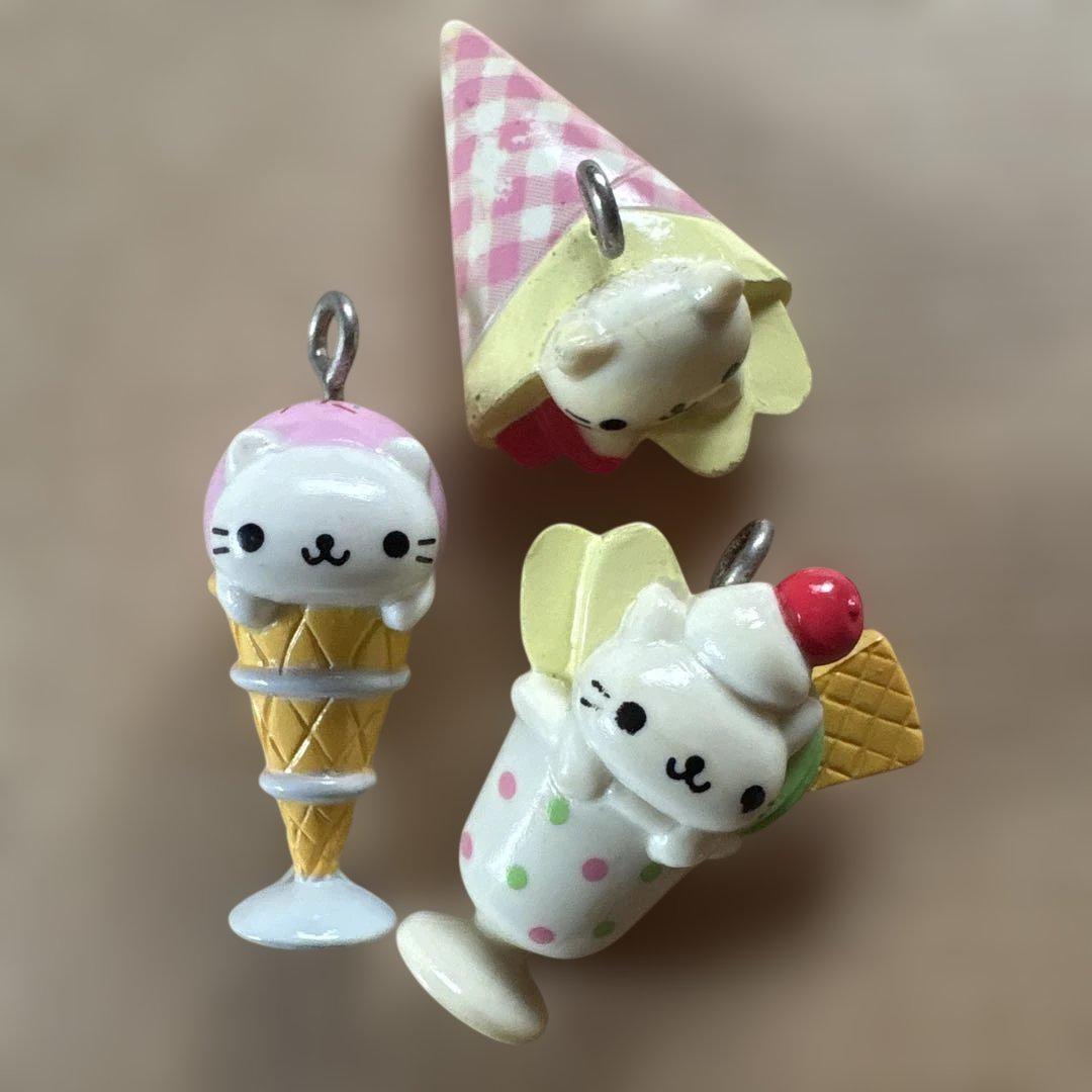 にゃんにゃんにゃんこ　パフェ、クレープ、アイスクリーム　チャーム3点 平成レトロ
