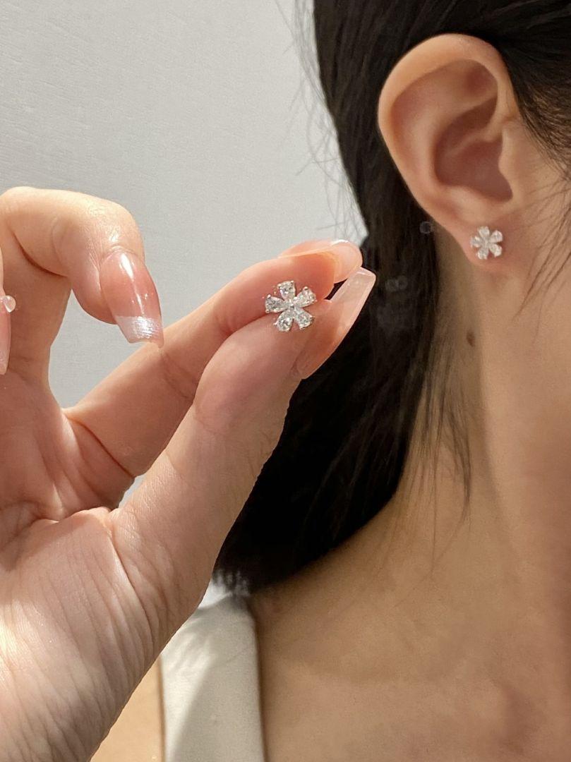 Pt950 ダイヤモンド　ピアス 32