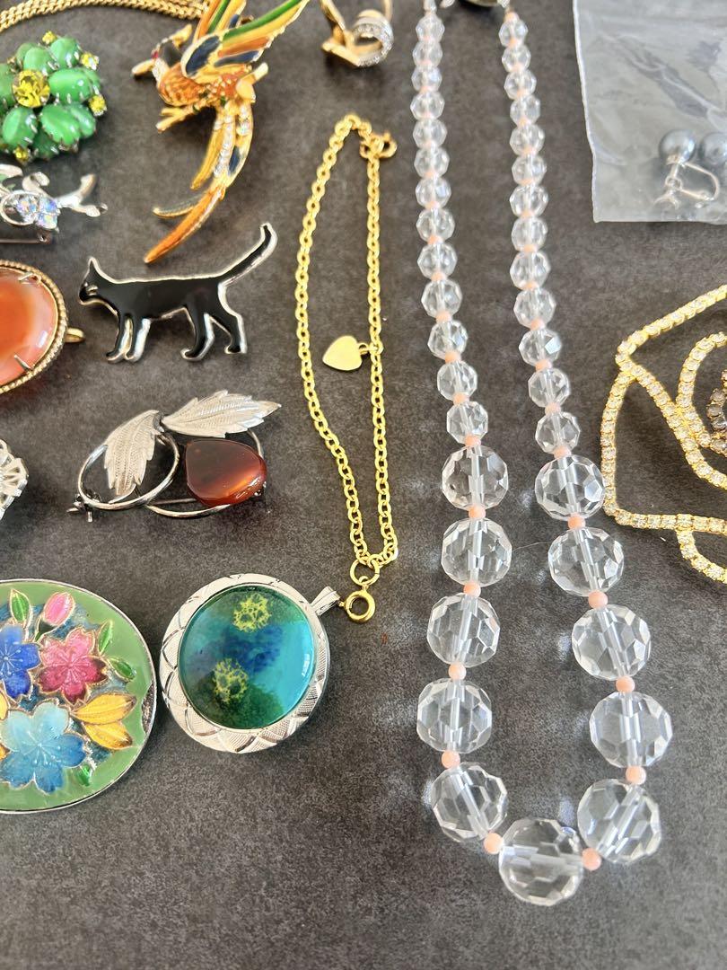 アクセサリー　まとめ売り　ネックレス　指輪　ブローチ　パール　遺品整理 実家 家財整頓品 アクセサリーまとめ売り 指輪 ブローチ