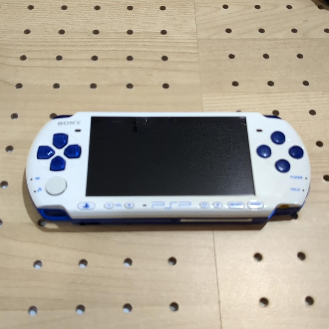 動作品 / 点検・整備済み psp3000 本体 ホワイト×ブルー（付属品あり）