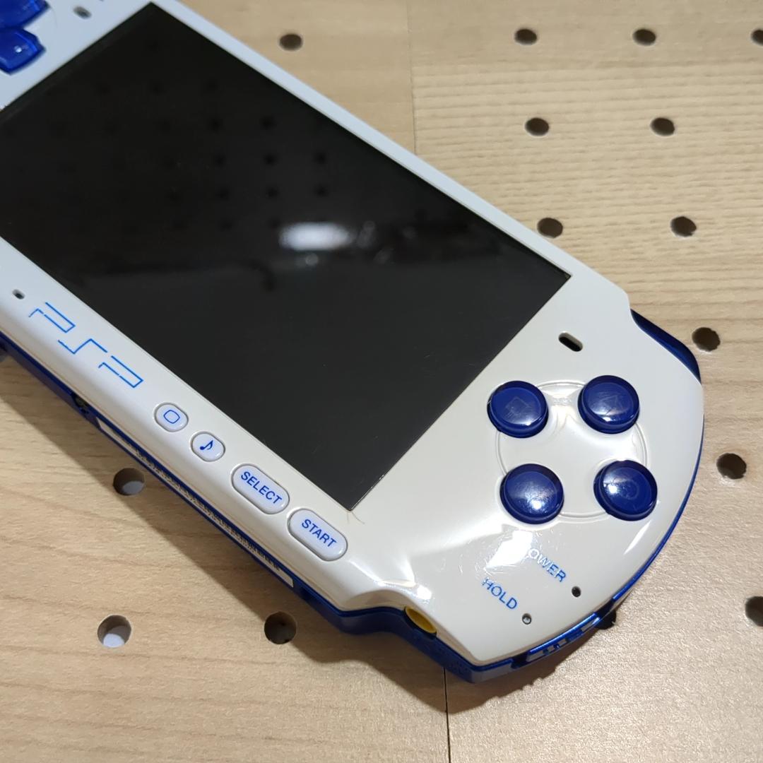 動作品 / 点検・整備済み psp3000 本体 ホワイト×ブルー（付属品あり）