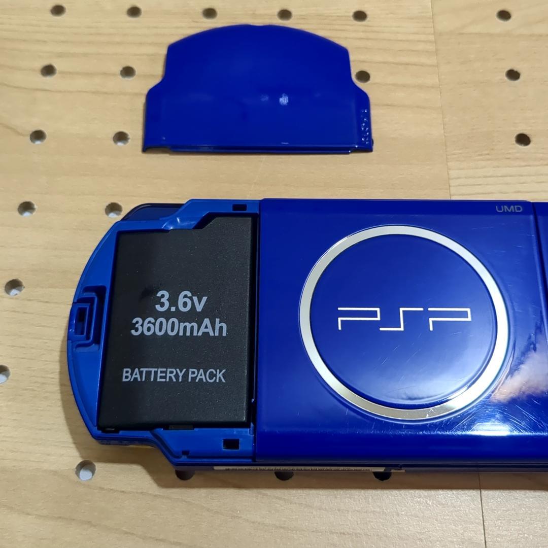 動作品 / 点検・整備済み psp3000 本体 ホワイト×ブルー（付属品あり）