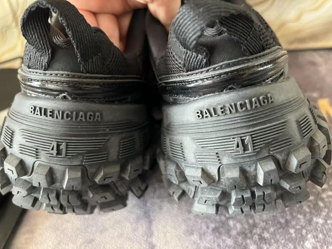 【25％OFF】 ディフェンダー バレンシアガ BALENCIAGA 41 メルカリ - 靴
