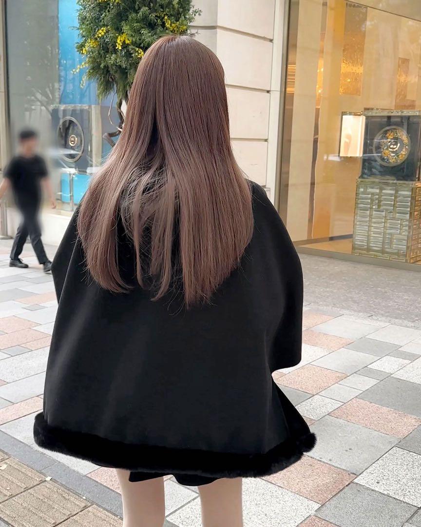 ブラック