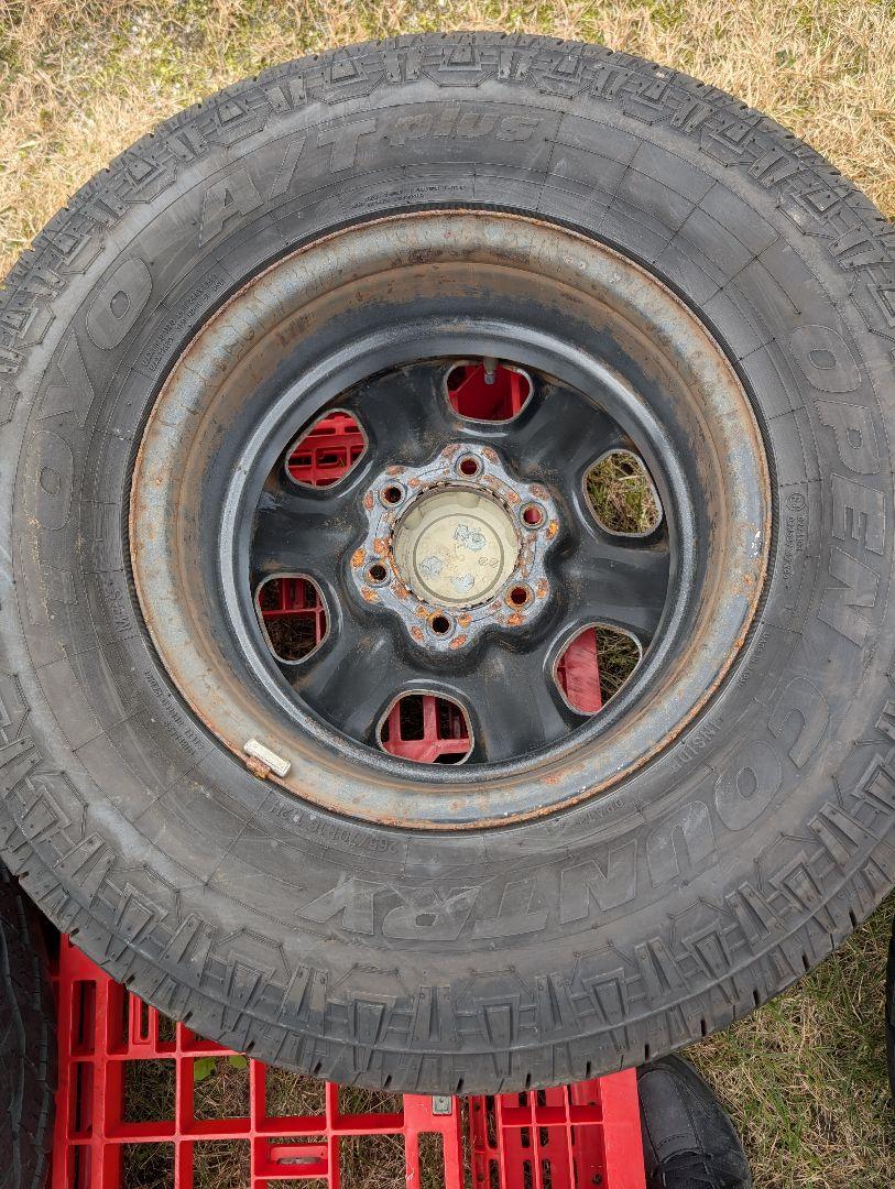 ②【USED】ハイラックスサーフ215 タイヤ付き 純正スチールホイール 1本