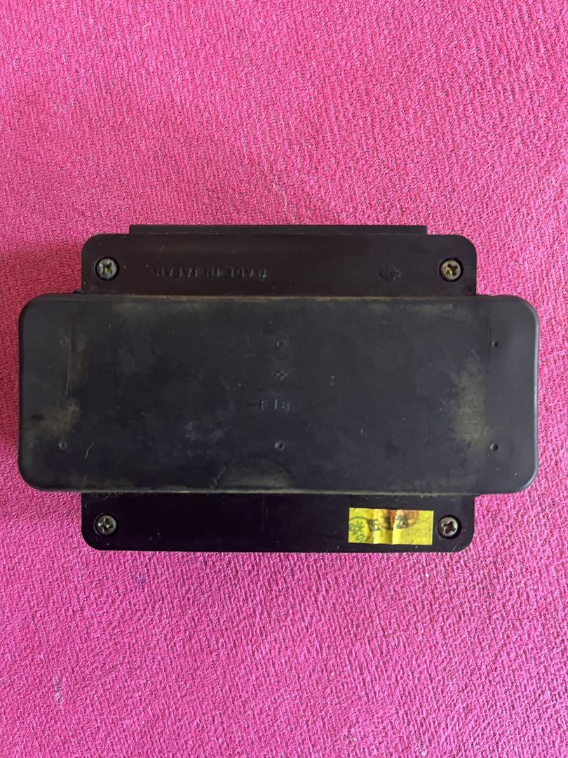 ゼファー750 ヒューズボックス 純正 中古 フレム番号ZR750-068*️⃣*️⃣*️⃣